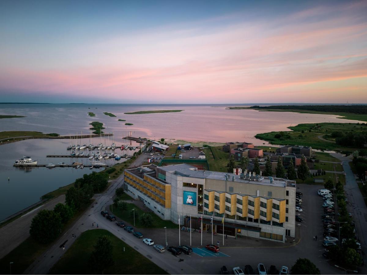 Georg Ots Spa Hotel Kuressaare Exteriör bild