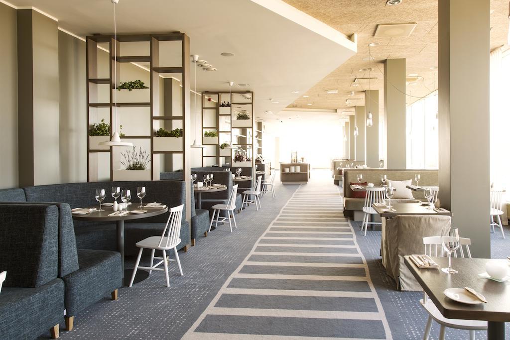 Georg Ots Spa Hotel Kuressaare Exteriör bild